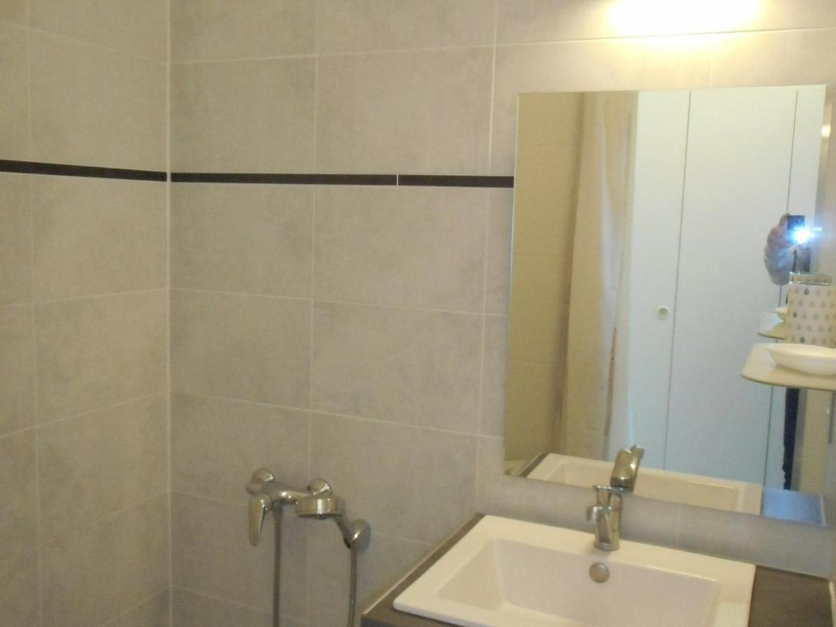 Studio Renove En Bord De Mer Avec Terrasse, Parking Et Wifi A Villeneuve-Loubet - Fr-1-252A-29 Zewnętrze zdjęcie