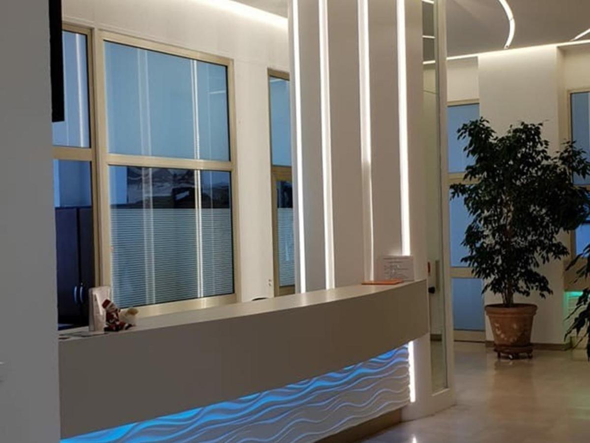 Studio Renove En Bord De Mer Avec Terrasse, Parking Et Wifi A Villeneuve-Loubet - Fr-1-252A-29 Zewnętrze zdjęcie